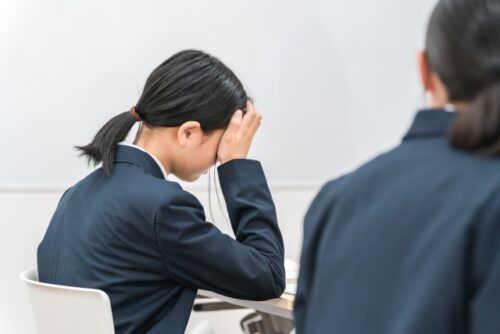 【福岡】受験勉強による長時間学習が引き金になる高校生の頭痛を解説！